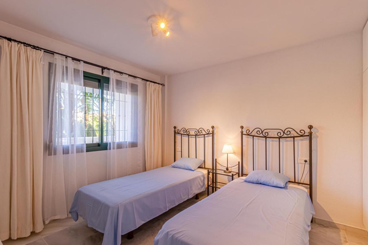 797 Holiday Rentals - Apartamento Frente Al Parque La Paloma Con Piscina Бенальмадена Экстерьер фото
