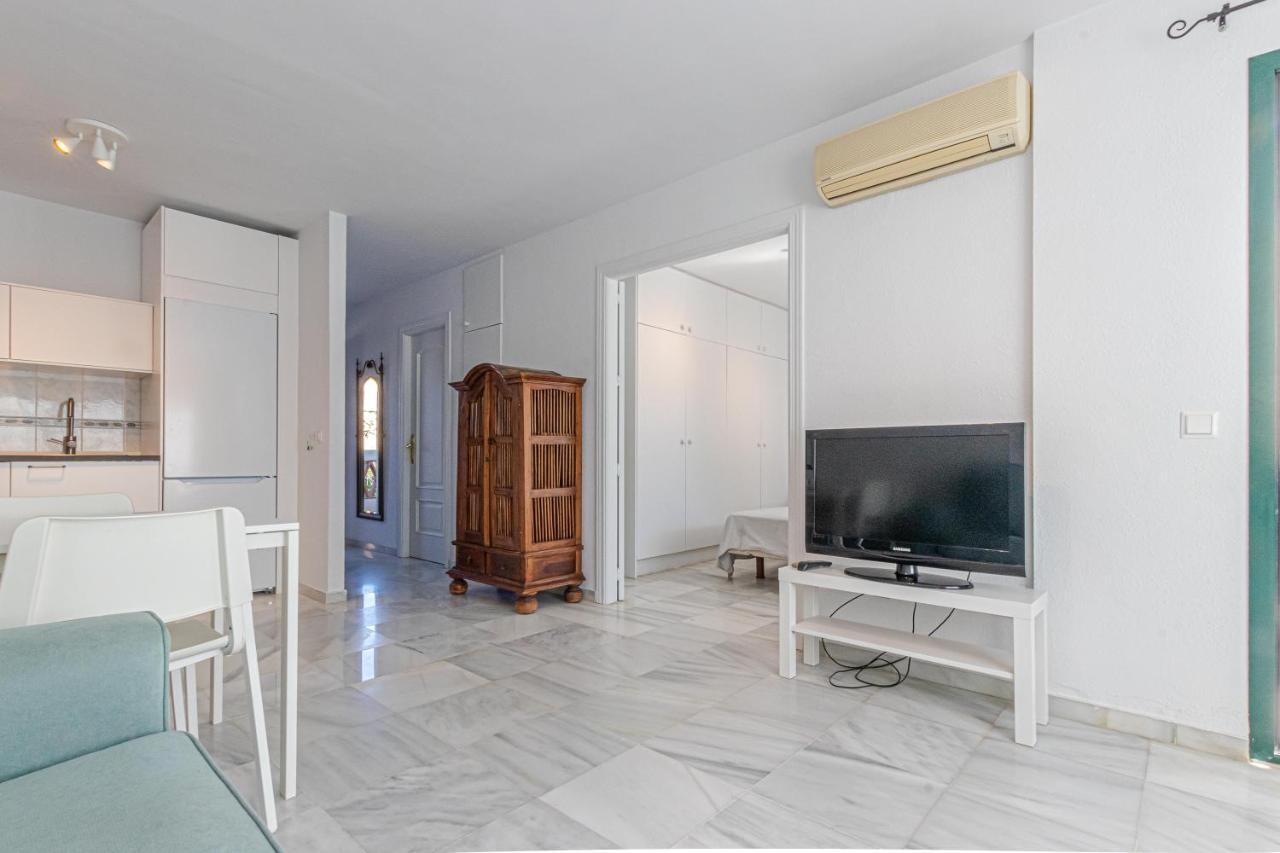 797 Holiday Rentals - Apartamento Frente Al Parque La Paloma Con Piscina Бенальмадена Экстерьер фото
